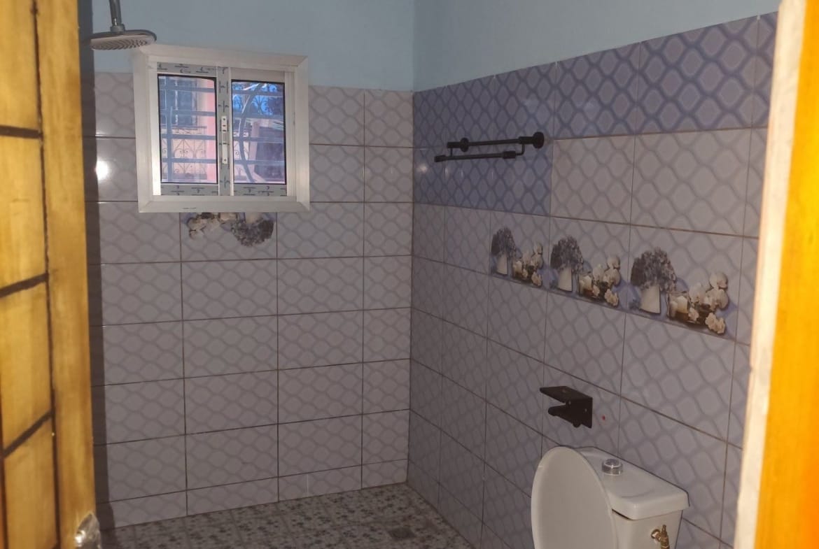 Appartement haut standing 2 chambres à louer à Ebolowa Mekalat