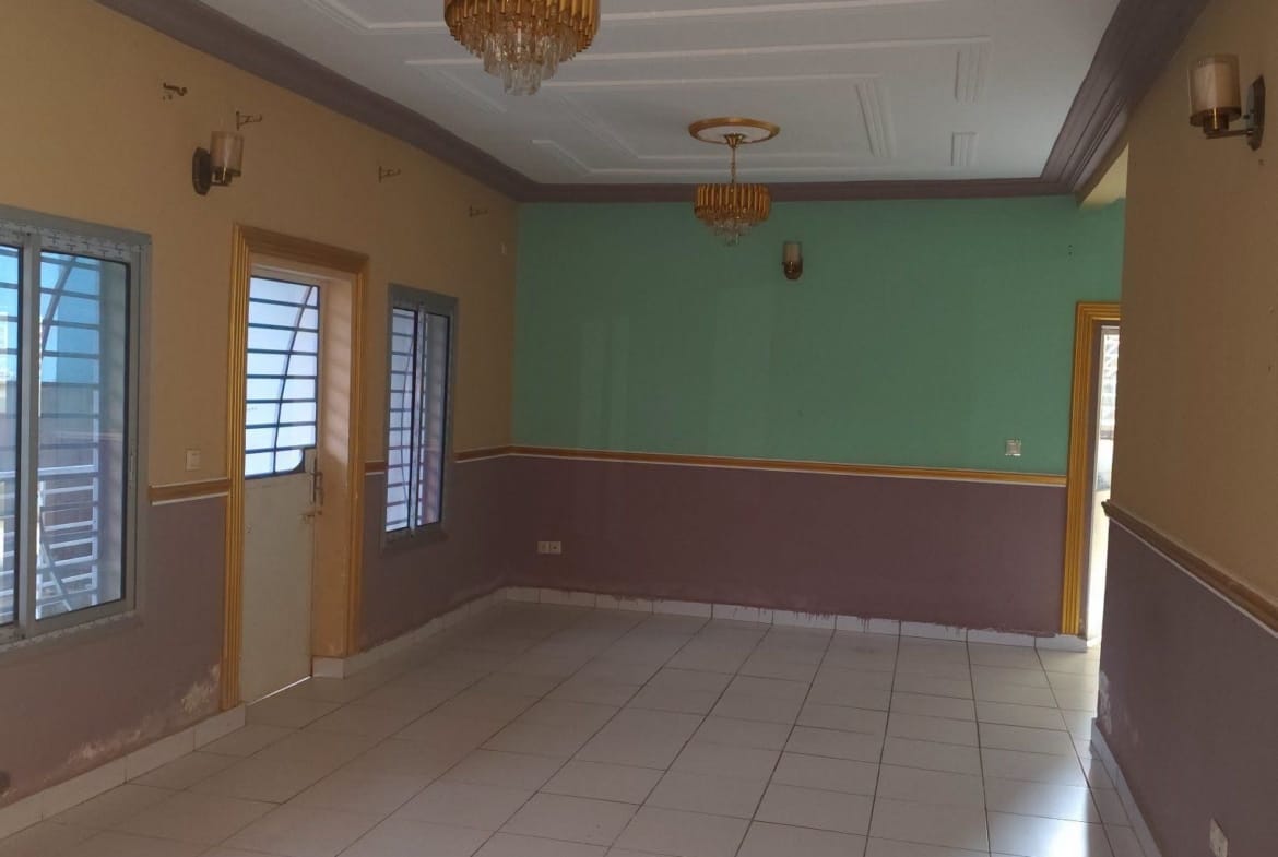 Appartement haut standing 2 chambres à louer à Ebolowa Mekalat