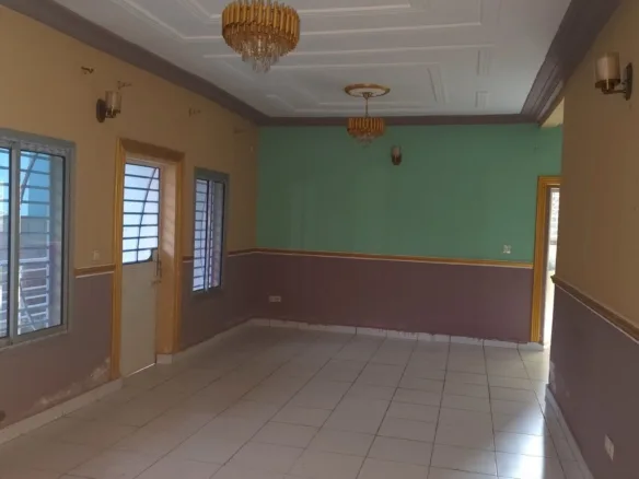 Appartement haut standing 2 chambres à louer à Ebolowa Mekalat
