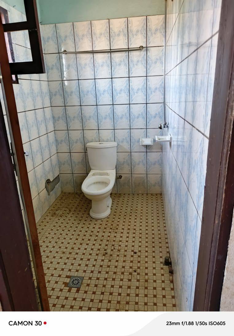 Maison 3 chambres à louer à Maetur Bafoussam en bordure du goudron
