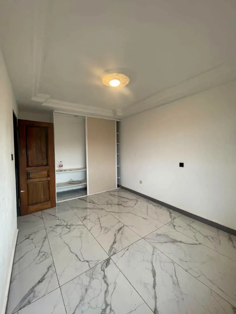 Appartement standing 4 chambres à louer à Yaoundé Ngousso