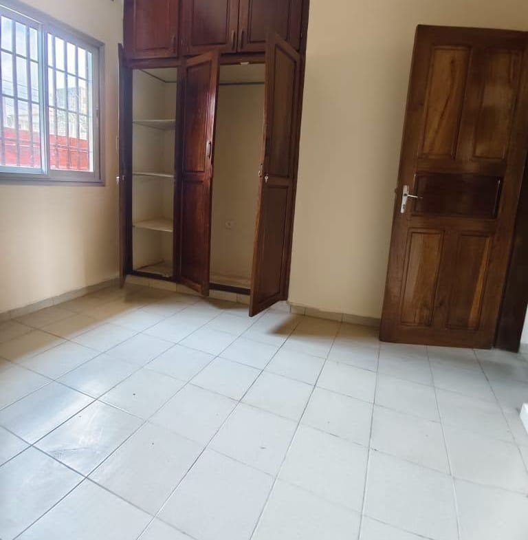 Yaoundé Ngousso appartement standing 2 chambres 130000fcfa