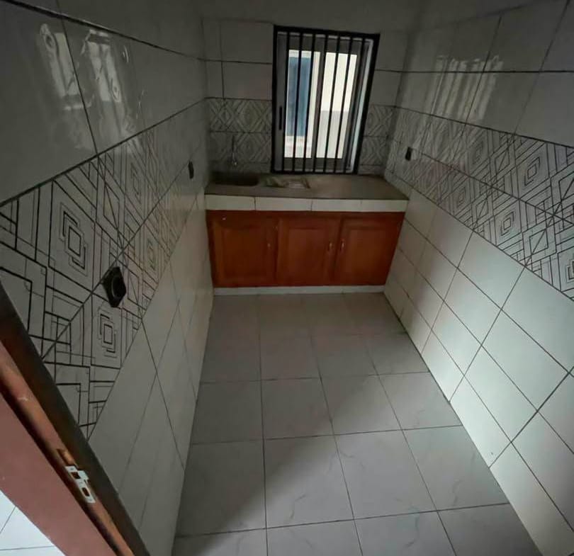 APPARTEMENTS FLAMBANT NEUFS À LOUER À NKOLMESSENG