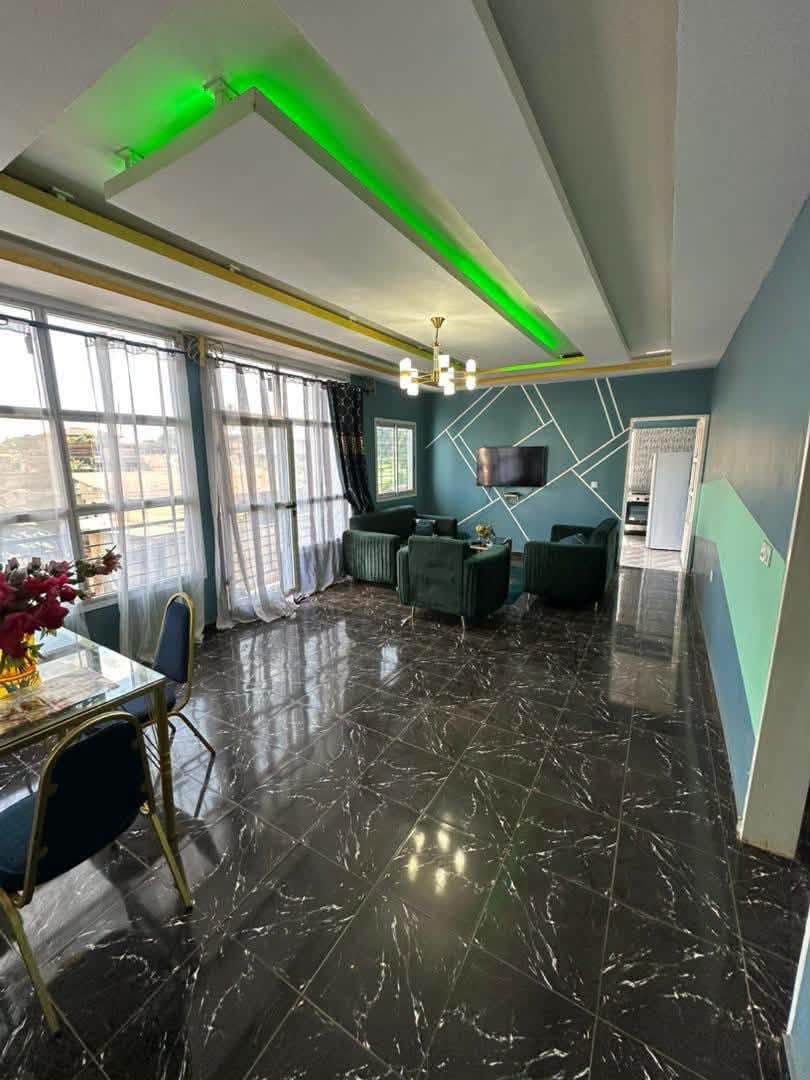44302- Bel appartement 2 chambres avec piscine à Tradex Éleveur, Yaoundé