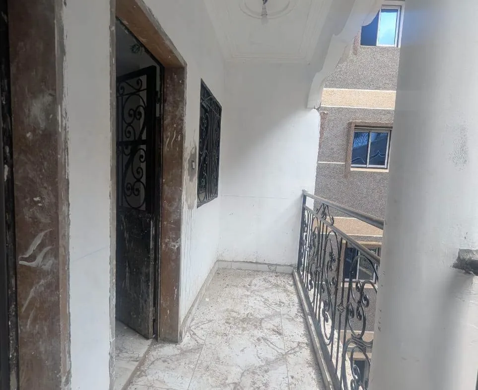 Studio moderne neuf à louer à Yaoundé, descente Éleveur