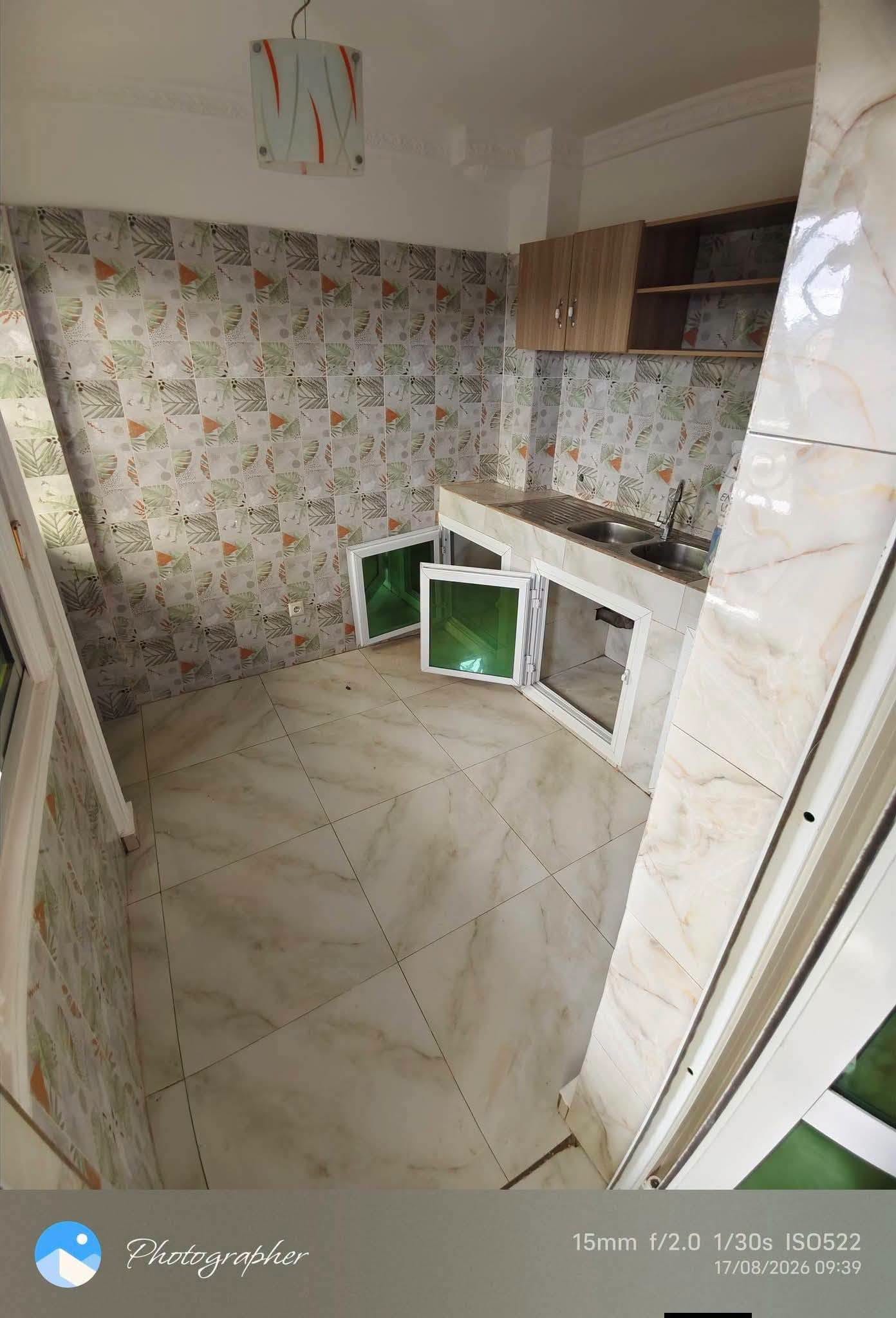 Studio moderne avec climatisation, parking à Essomba, Yaoundé