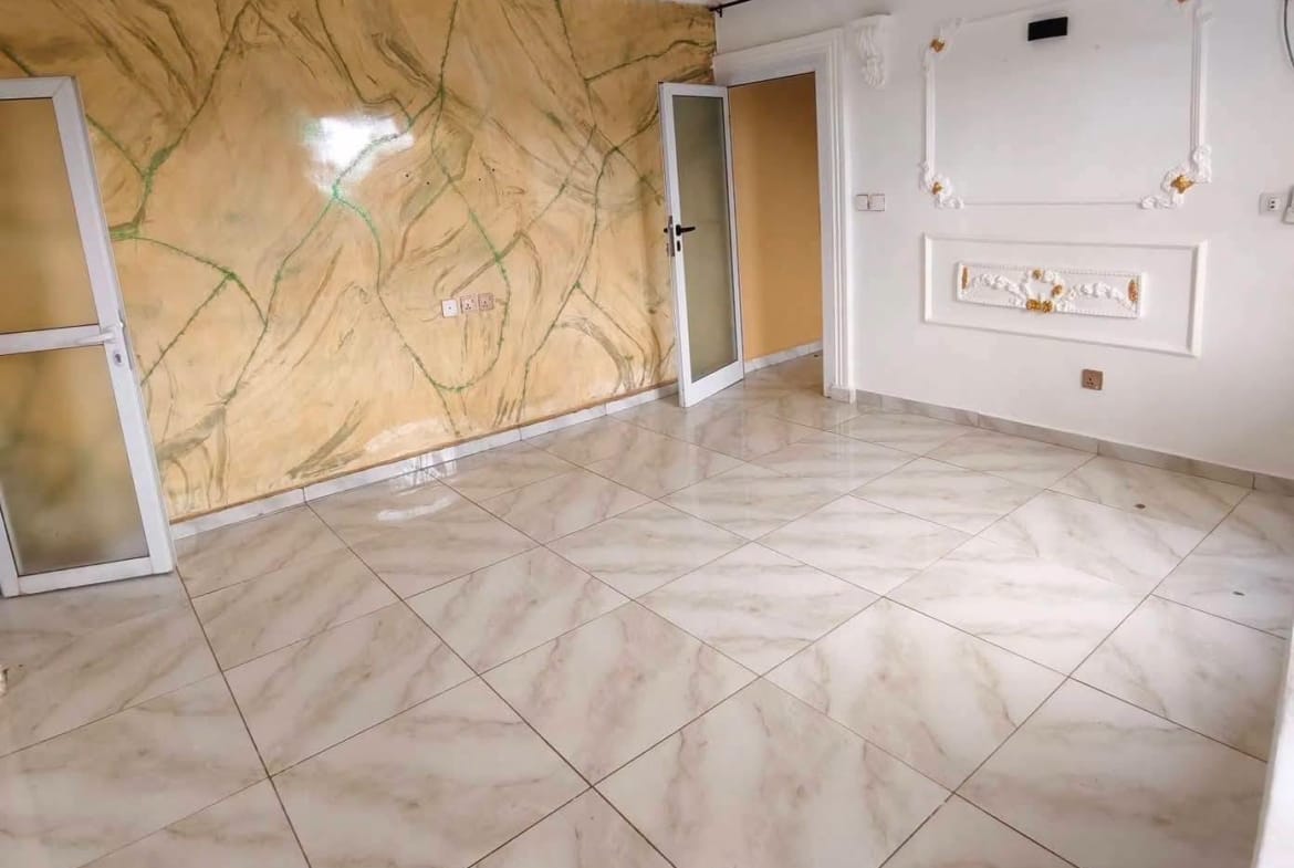 Studio moderne avec climatisation, parking à Essomba, Yaoundé