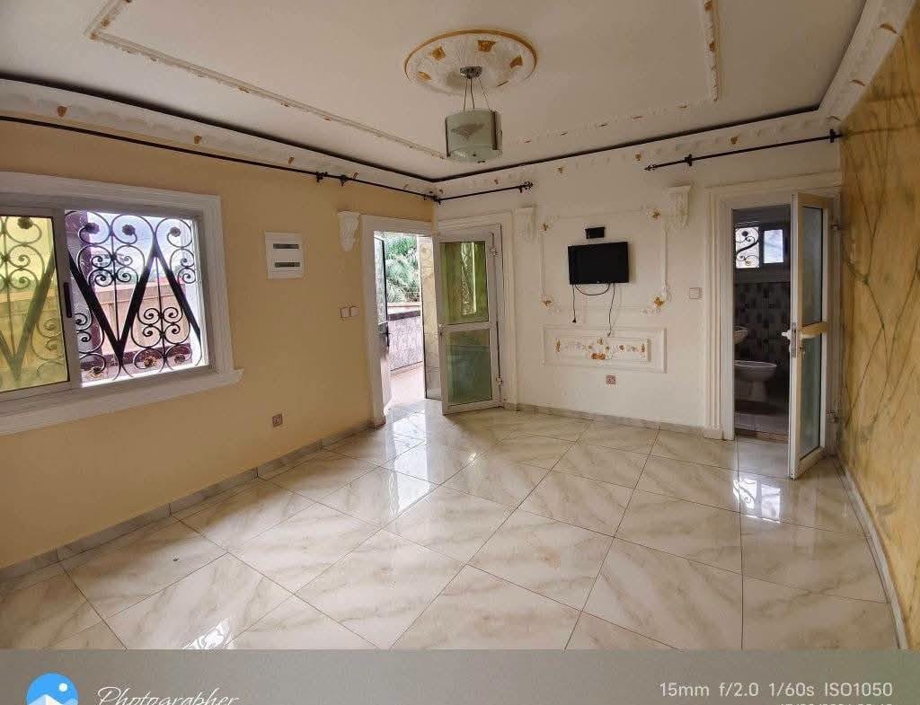 Studio moderne avec climatisation, parking à Essomba, Yaoundé