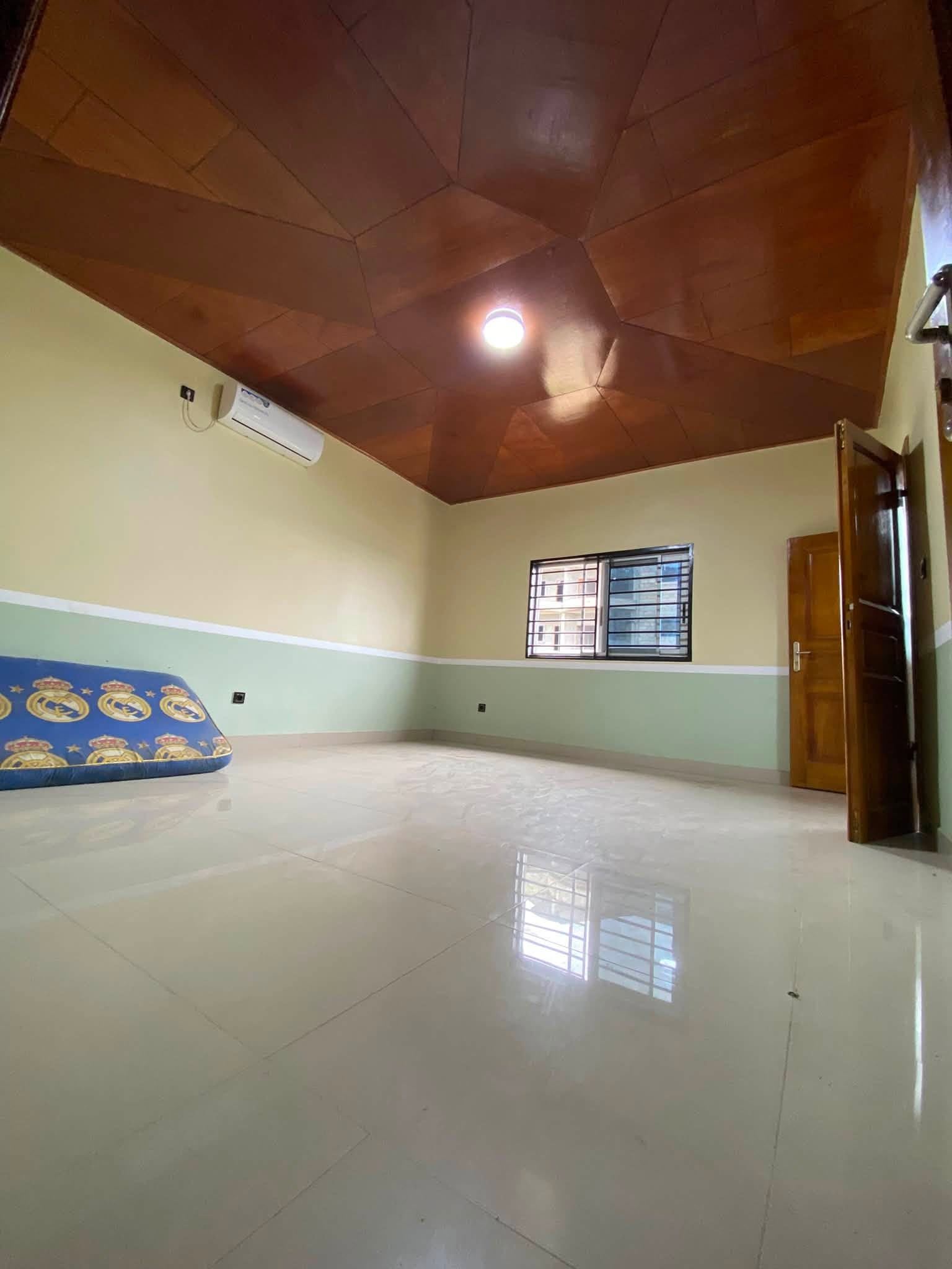 43836- Apartement neuf et moderne à louer à Japoma par Nyalla château