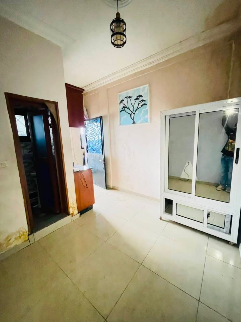 Chambre moderne avec coin cuisine à louer à Douala Bépanda 40000fcfa