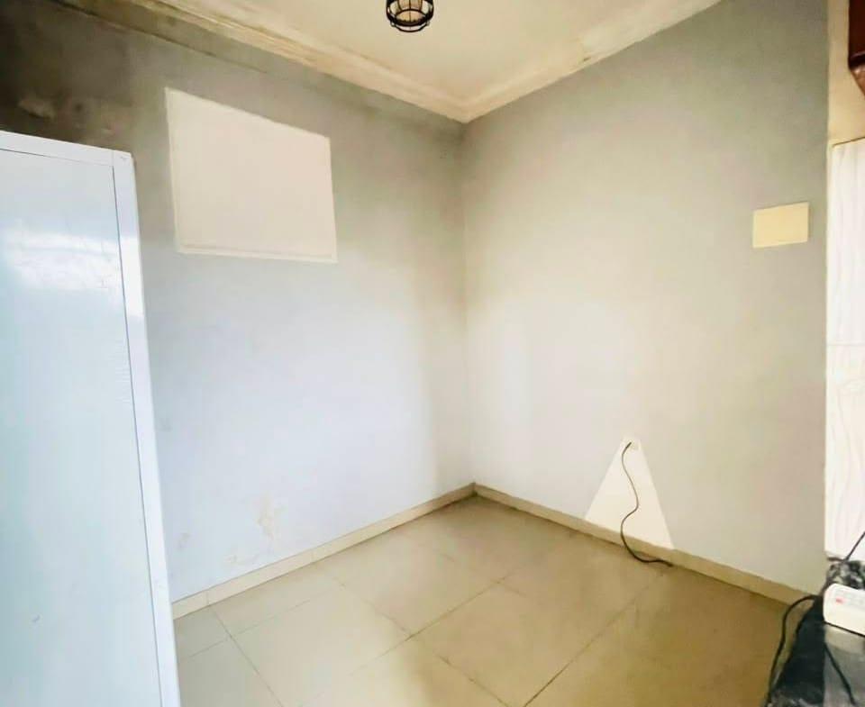 Chambre moderne avec coin cuisine à louer à Douala Bépanda 40000fcfa