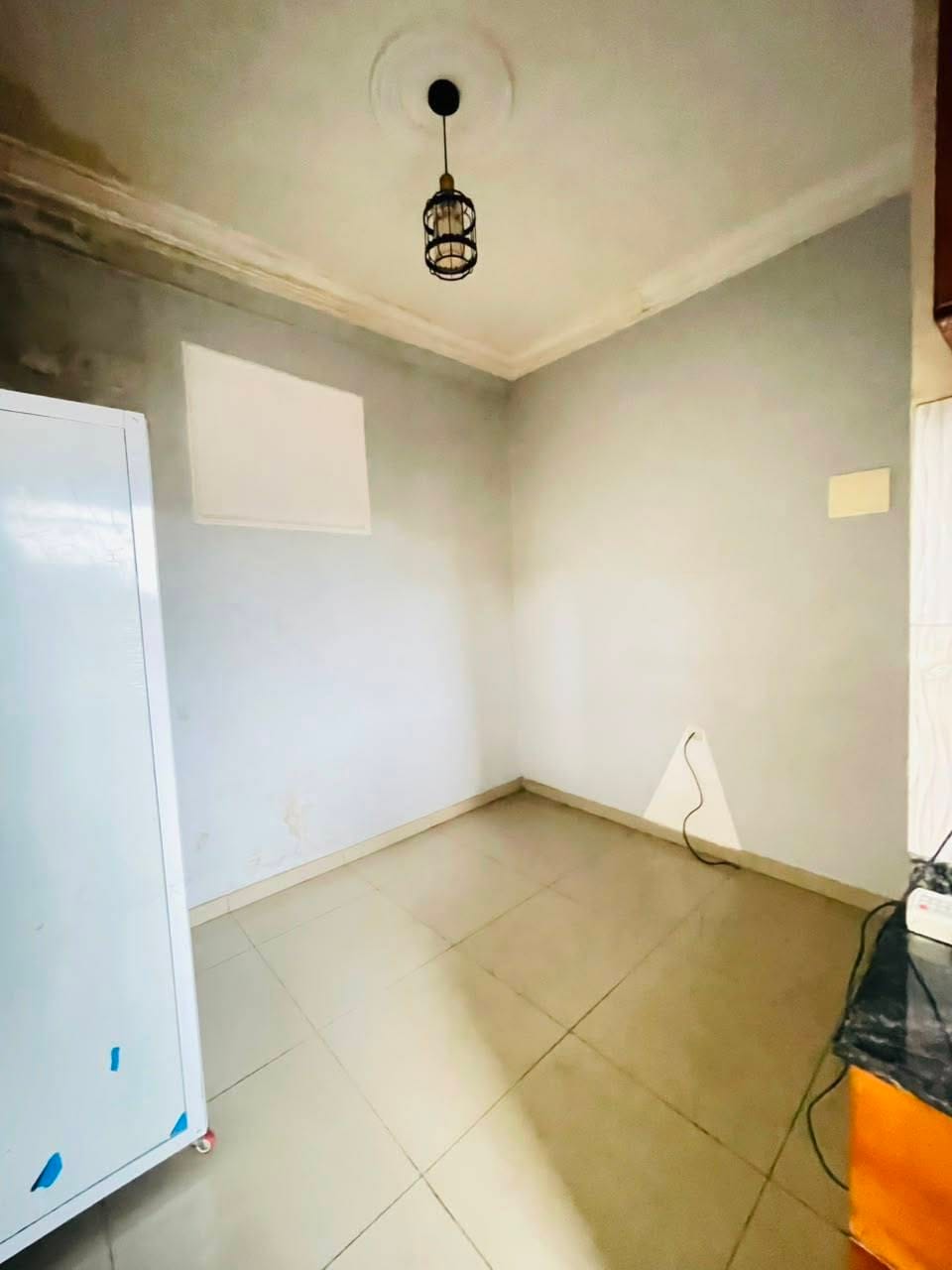Chambre moderne avec coin cuisine à louer à Douala Bépanda 40000fcfa