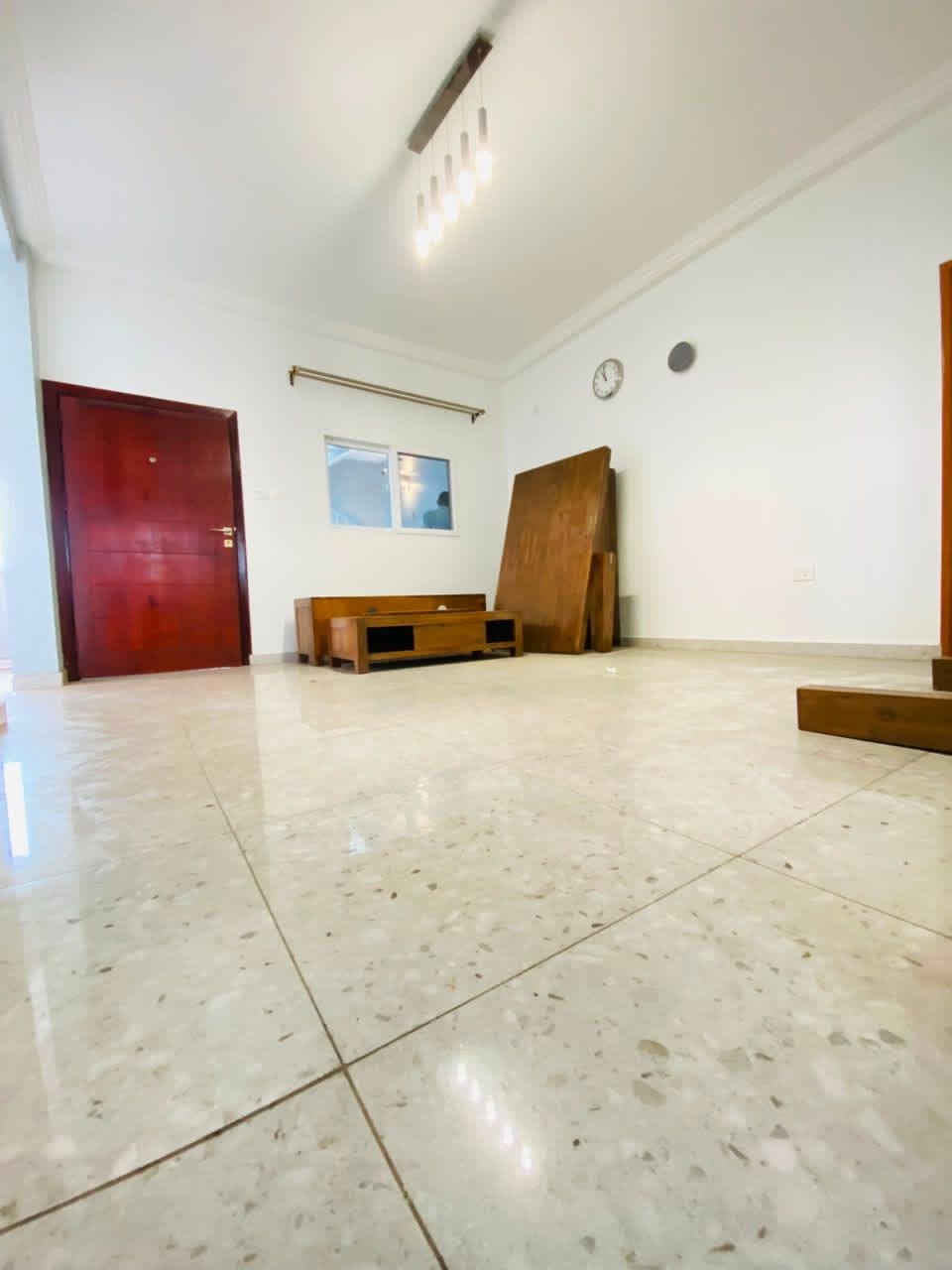 CARREFOUR AGIP MAGNIFIQUE APPARTEMENT HAUT STANDING