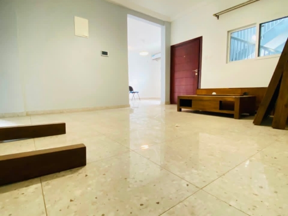 CARREFOUR AGIP MAGNIFIQUE APPARTEMENT HAUT STANDING
