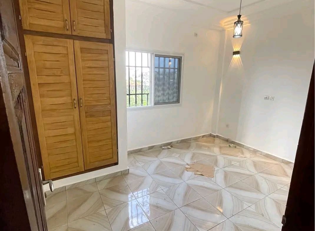Luxueux appartement neuf à Logpom Bassong non loin du goudron