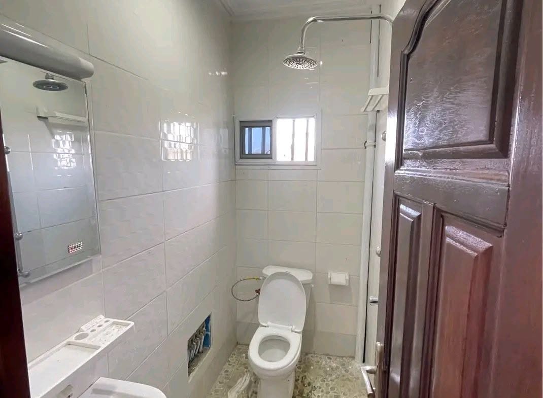 Luxueux appartement neuf à Logpom Bassong non loin du goudron