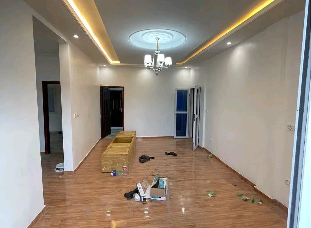 Luxueux appartement neuf à Logpom Bassong non loin du goudron