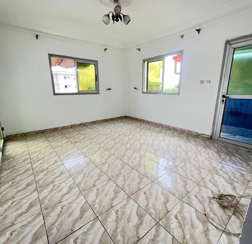 APPARTEMENT MODERNE STAFFÉ SITUÉ À KOTTO PETIT MARCHÉ ISICOM