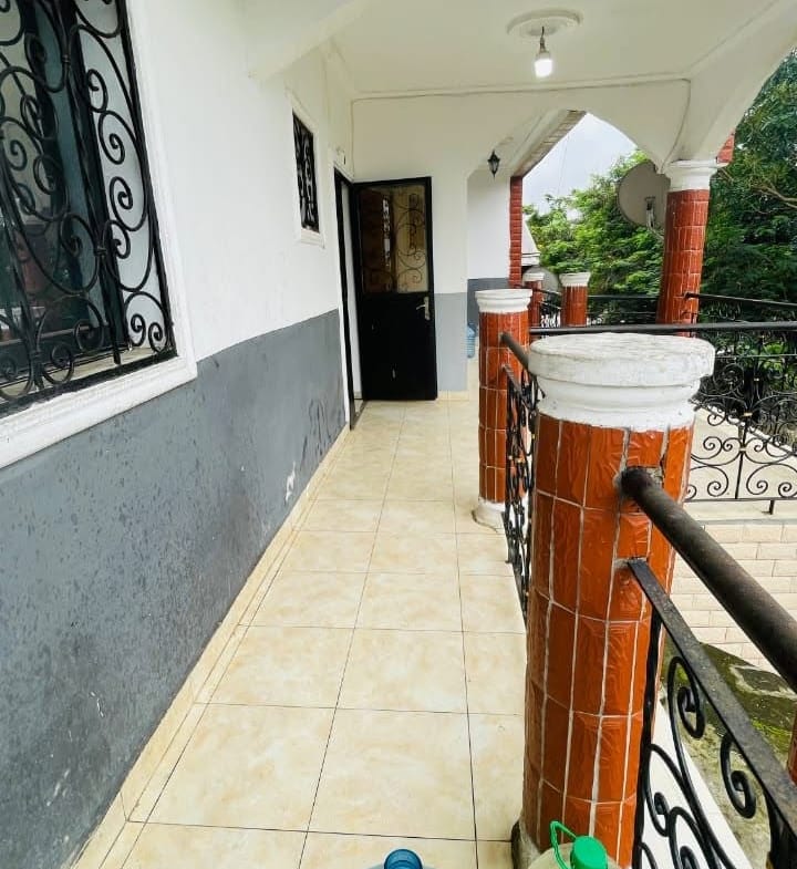 Appartement moderne 3 chambres à louer à Kotto Mbangué, Douala