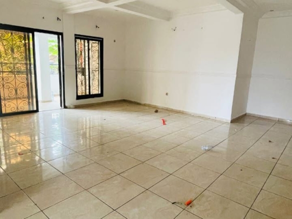 Appartement moderne 3 chambres à louer à Kotto Mbangué, Douala