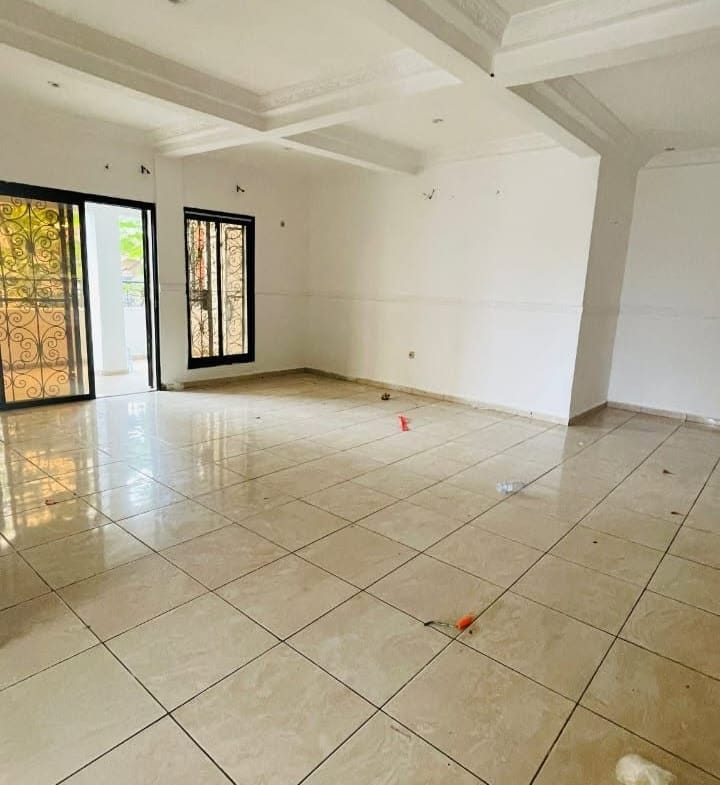 Appartement moderne 3 chambres à louer à Kotto Mbangué, Douala