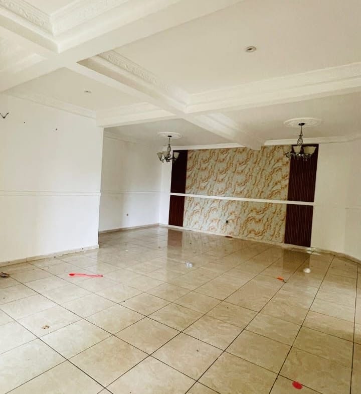 Appartement moderne 3 chambres à louer à Kotto Mbangué, Douala