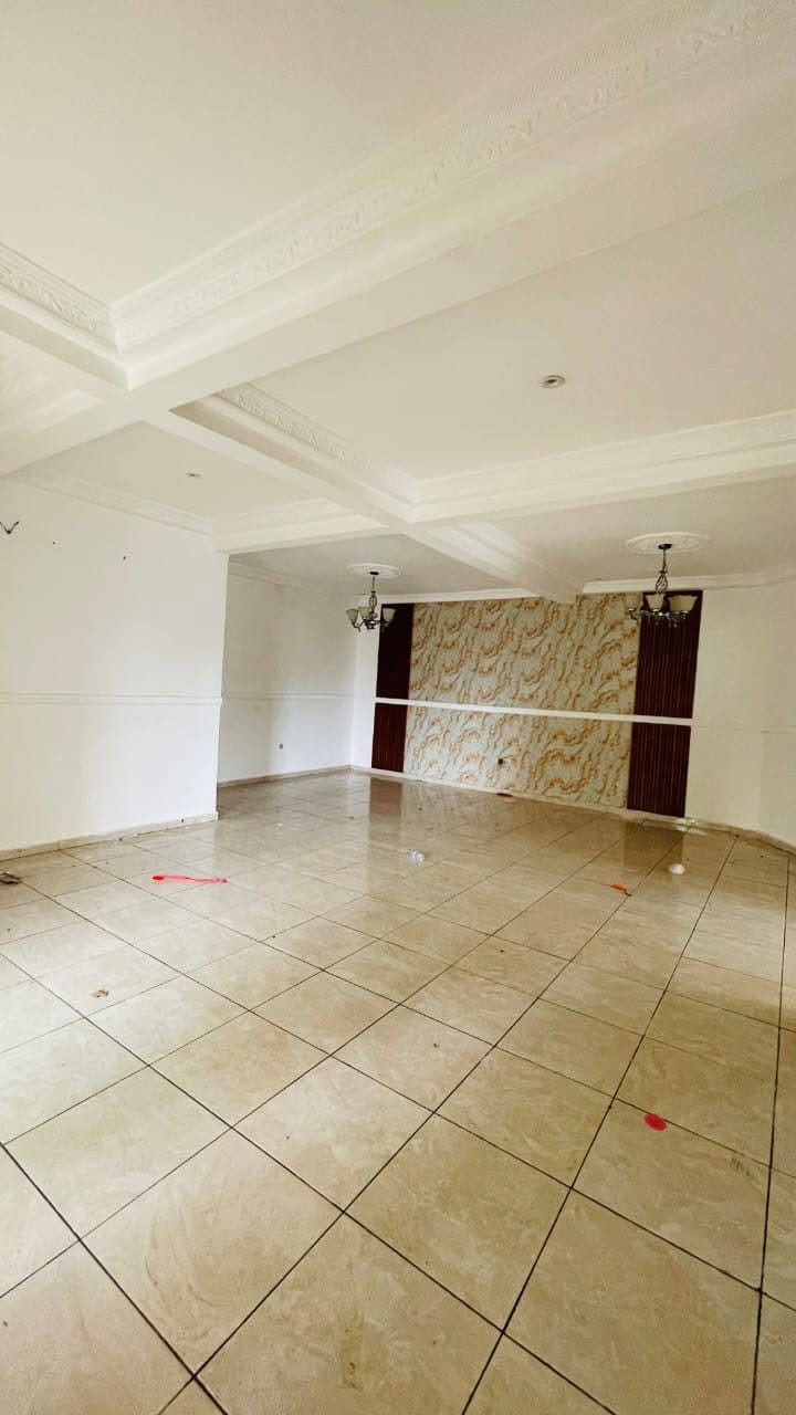 Appartement moderne 3 chambres à louer à Kotto Mbangué, Douala