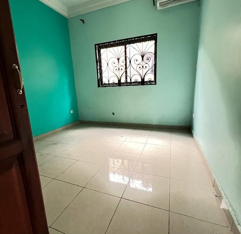 Magnifique appartement moderne climatisé 3 chambres, Douala Logbessou