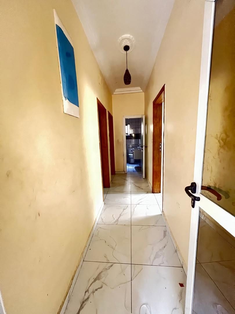 SM_appart_logbessou_240826_clr Magnifique appartement moderne climatisé 3 chambres, Douala Logbessou