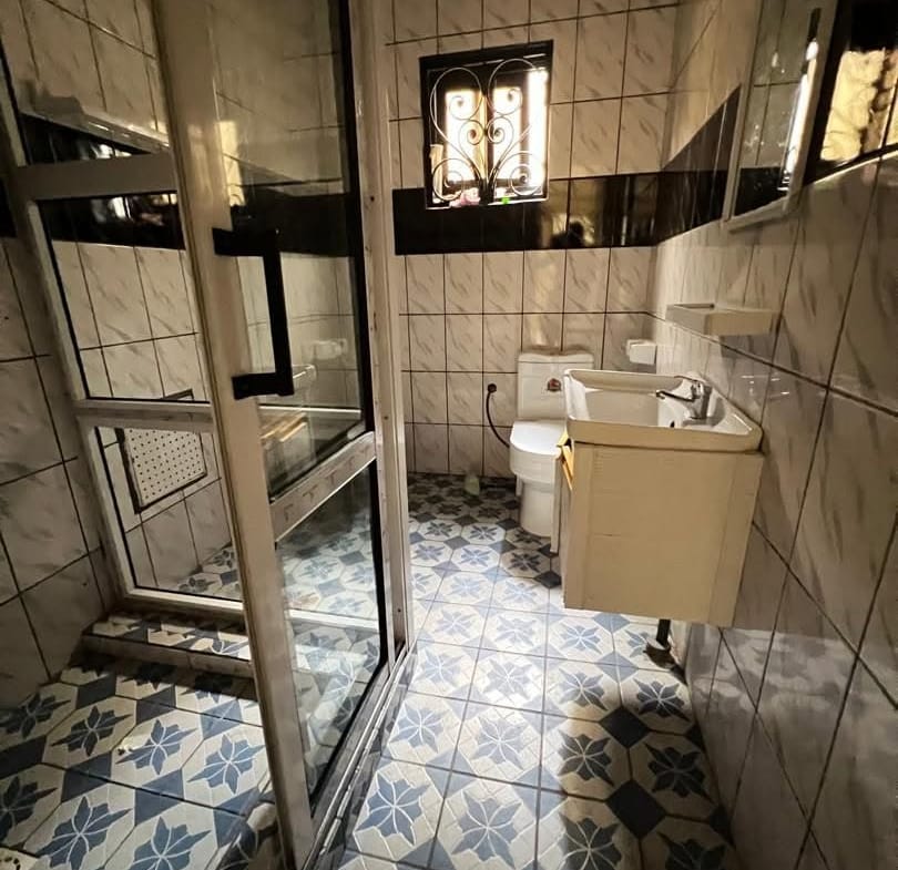 Magnifique appartement moderne climatisé 3 chambres, Douala Logbessou
