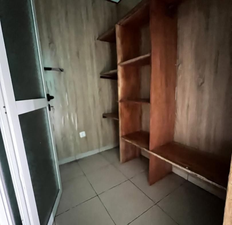 Magnifique appartement moderne climatisé 3 chambres, Douala Logbessou