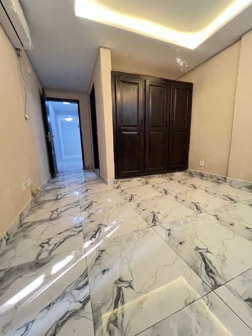 APPARTEMENT MODERNE AVEC GROUPE ELECTROGÈNE, DOUALA MAKEPE