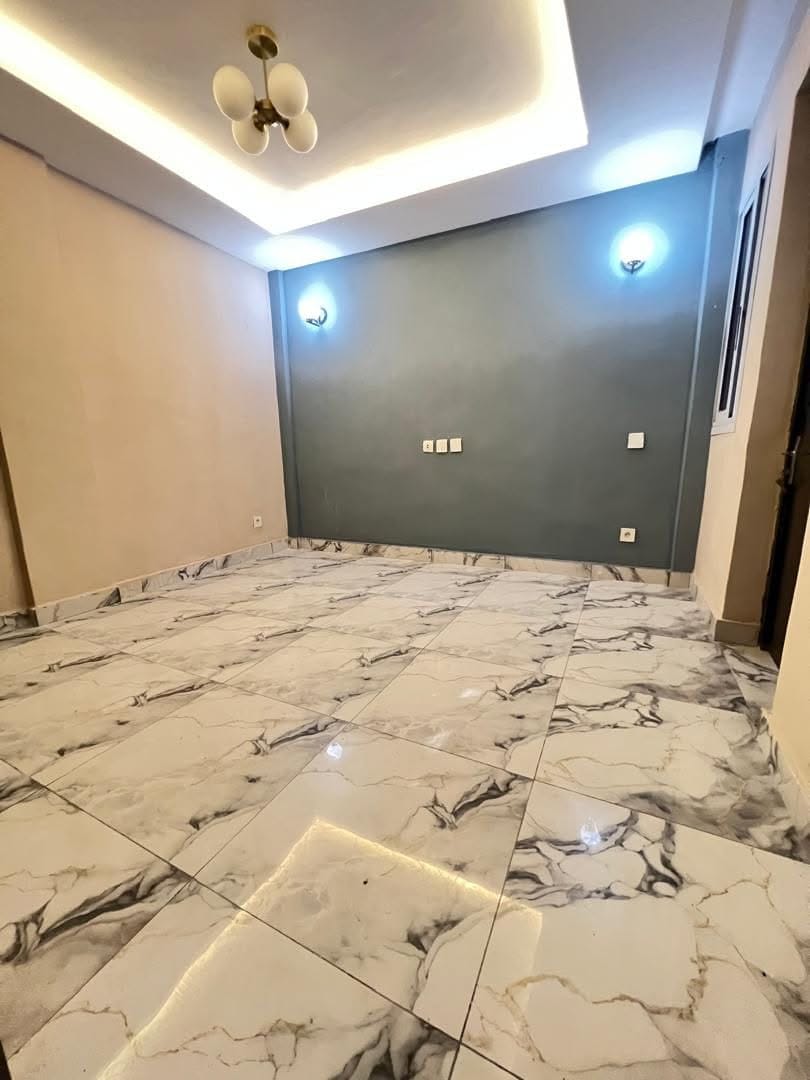 APPARTEMENT MODERNE AVEC GROUPE ELECTROGÈNE, DOUALA MAKEPE