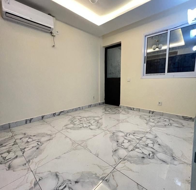 APPARTEMENT MODERNE AVEC GROUPE ELECTROGÈNE, DOUALA MAKEPE