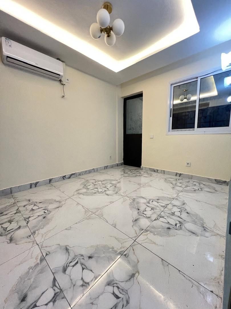 APPARTEMENT MODERNE AVEC GROUPE ELECTROGÈNE, DOUALA MAKEPE