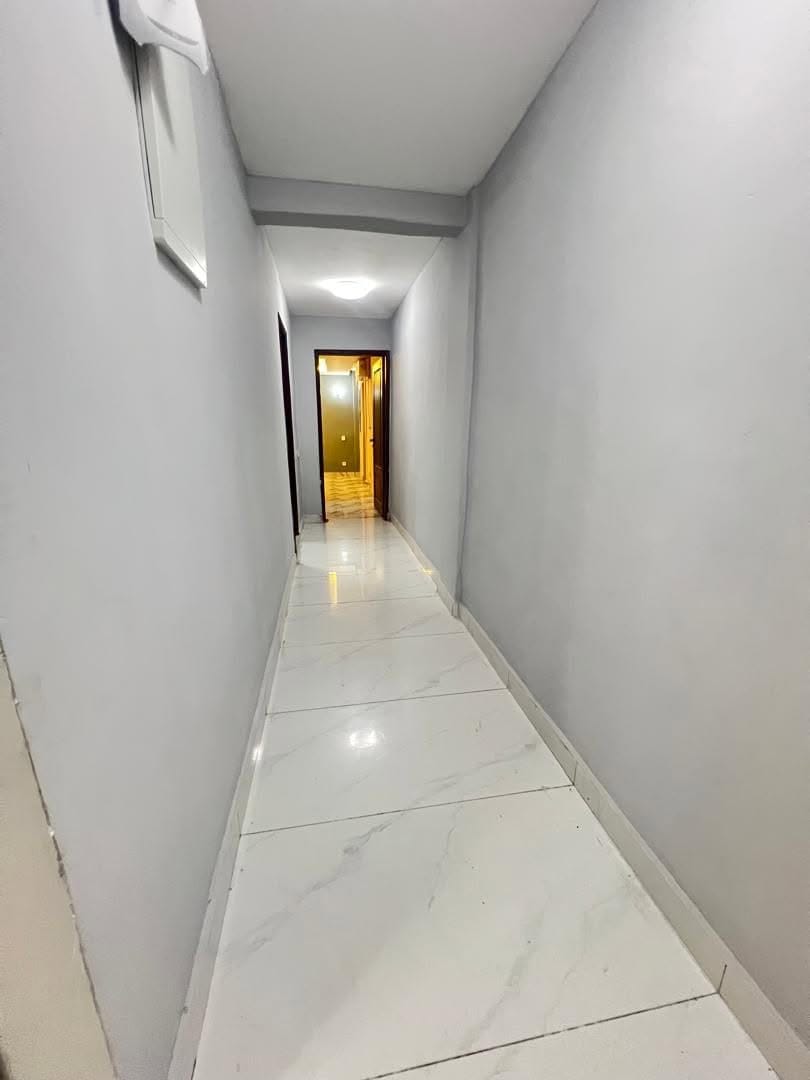 APPARTEMENT MODERNE AVEC GROUPE ELECTROGÈNE, DOUALA MAKEPE