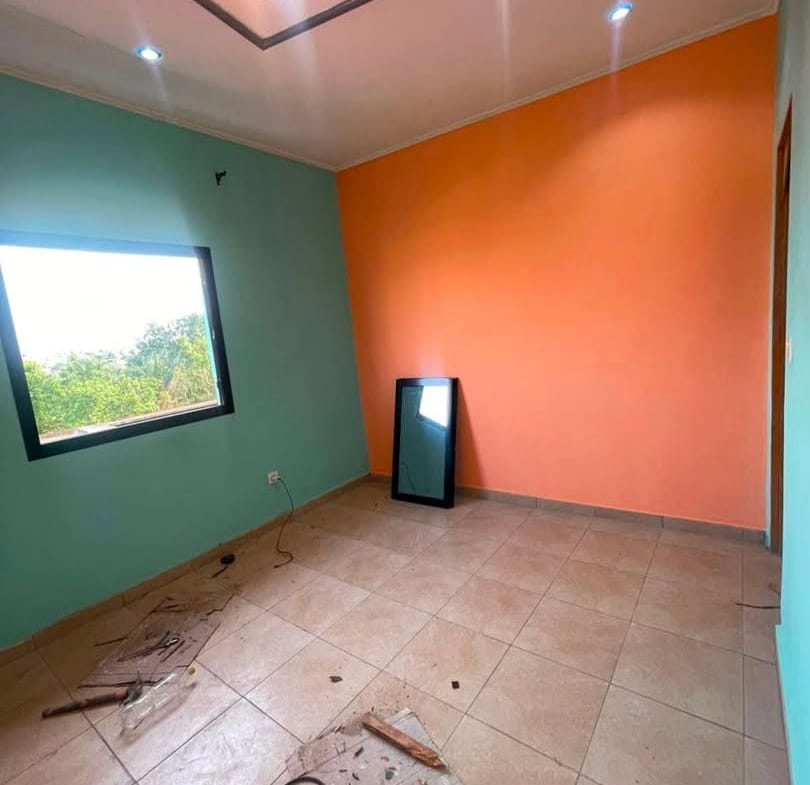 Superbe appartement moderne 2 chambres entièrement staffé, Douala PK11