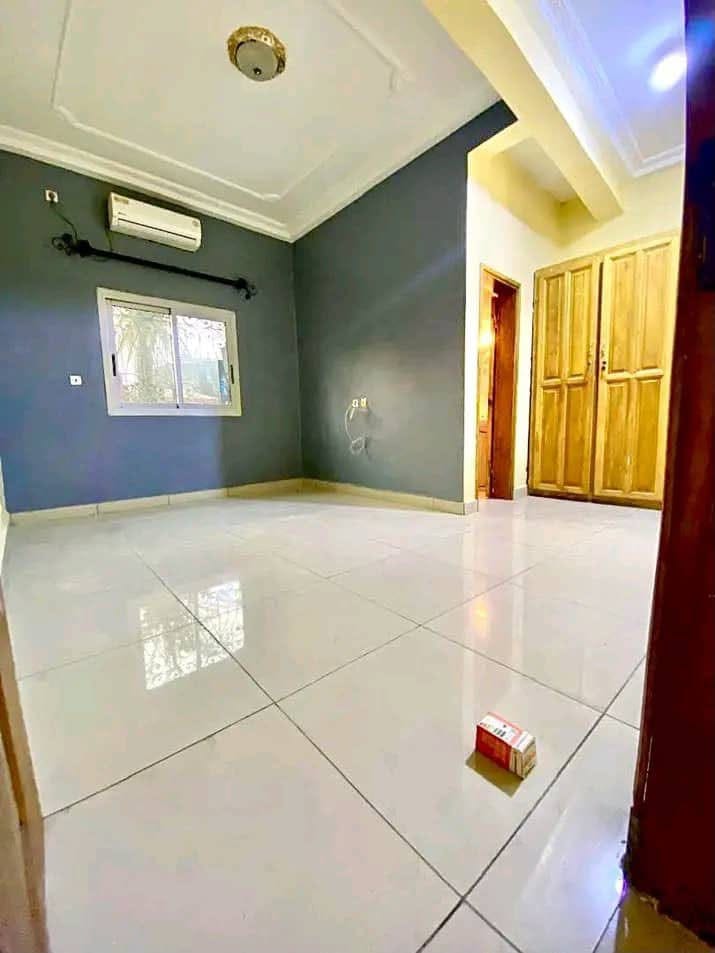 Appartement moderne climatisé 2 chambres à Bonamoussadi, Douala
