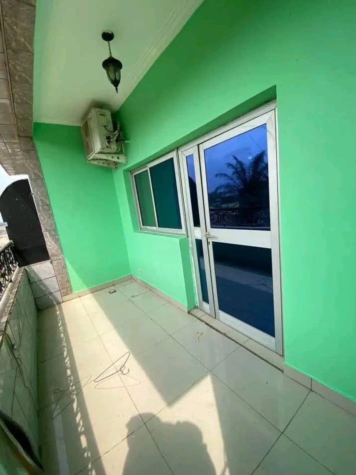 Appartement moderne climatisé 2 chambres à Bonamoussadi, Douala