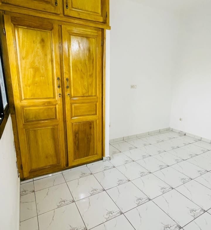 Magnifique studio moderne neuf et staffé, Douala Ari Village