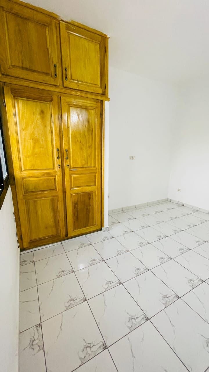 Magnifique studio moderne neuf et staffé, Douala Ari Village