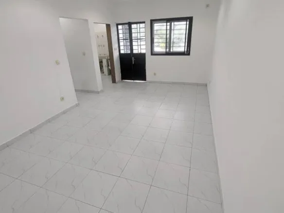 Studio moderne neuf entièrement staffé à louer à Béedi derrière Saker
