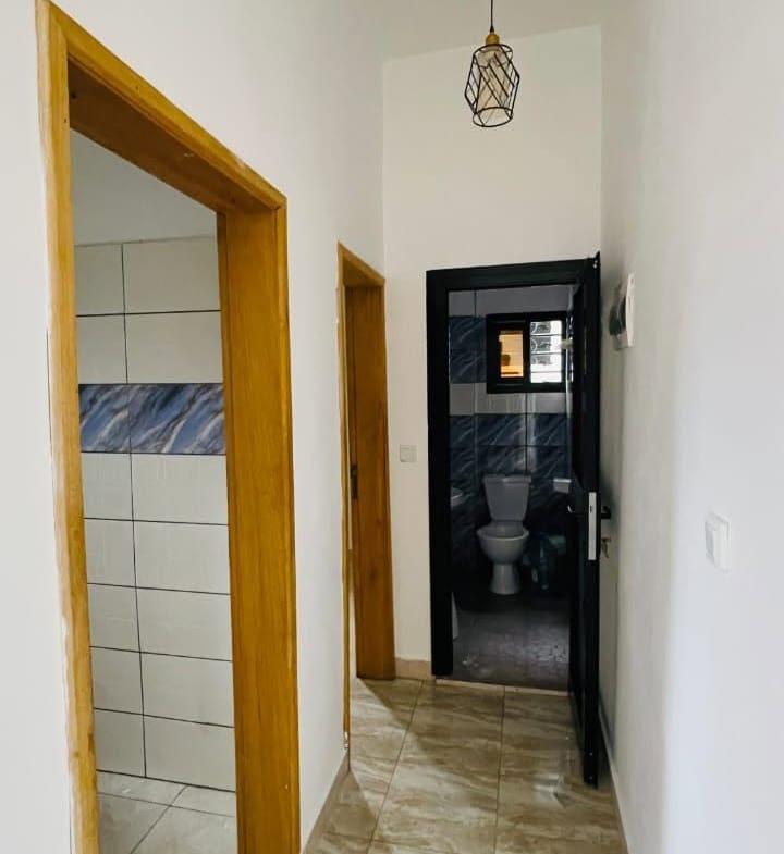 STUDIO MODERNE STAFFÉ SITUÉ À KOTTO MANGUÉ