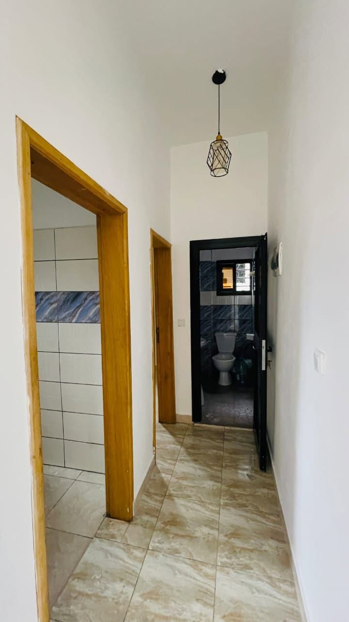 STUDIO MODERNE STAFFÉ SITUÉ À KOTTO MANGUÉ