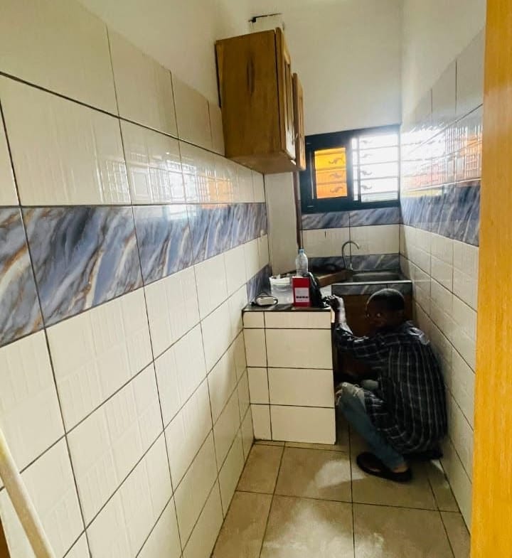 STUDIO MODERNE STAFFÉ SITUÉ À KOTTO MANGUÉ
