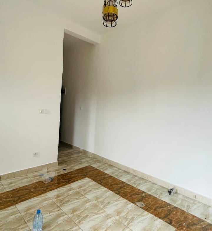 STUDIO MODERNE STAFFÉ SITUÉ À KOTTO MANGUÉ