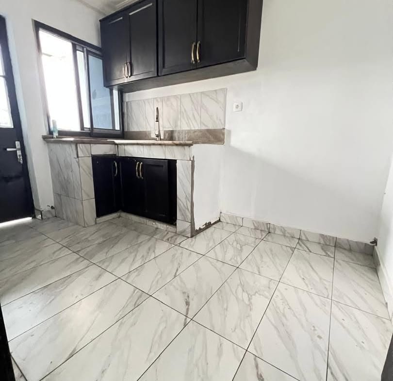 STUDIO MODERNE HAUT STANDING SITUÉ À LOGBESSOU, DOUALA