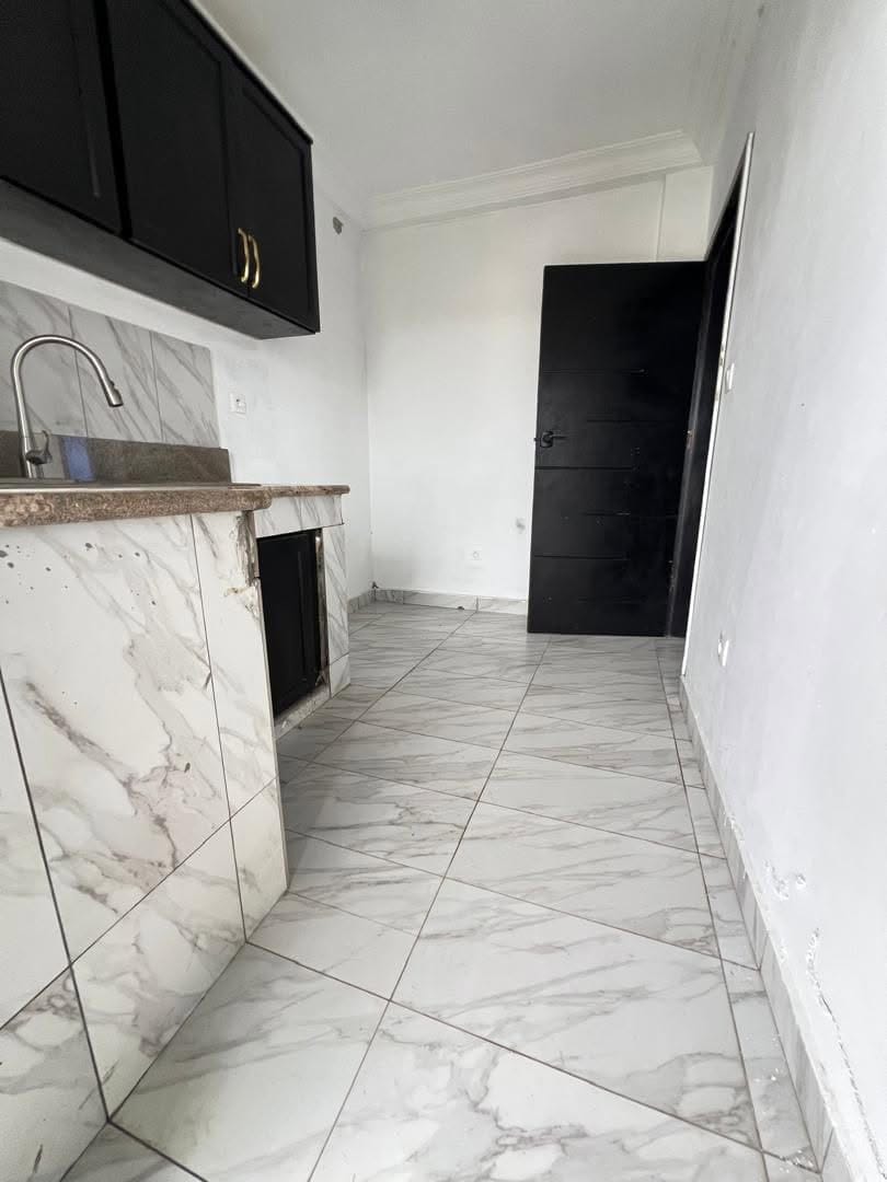 STUDIO MODERNE HAUT STANDING SITUÉ À LOGBESSOU, DOUALA