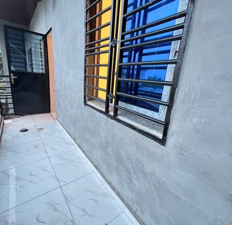 Studio moderne nouvellement construit à louer à PK13 100000FCFA