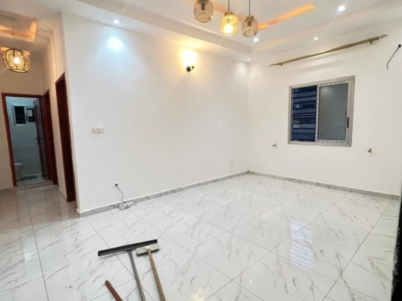 Studio moderne nouvellement construit à louer à PK13 100000FCFA
